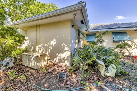 100 Ne Spanish Trail Boca Raton FL 33432