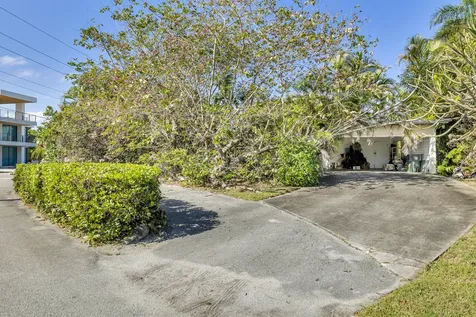 100 Ne Spanish Trail Boca Raton FL 33432