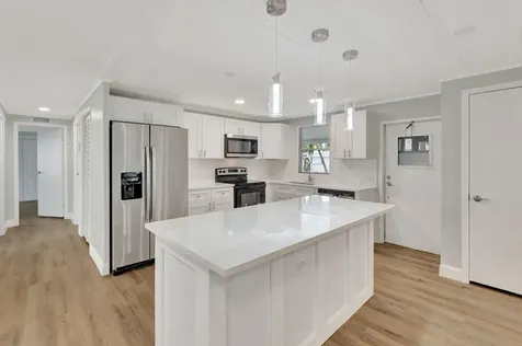 18005 Huapi Bay Boynton Beach FL 33436