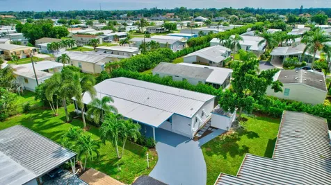 18005 Huapi Bay Boynton Beach FL 33436