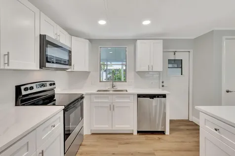18005 Huapi Bay Boynton Beach FL 33436