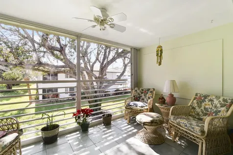 9 Westwood Avenue Tequesta FL 33469