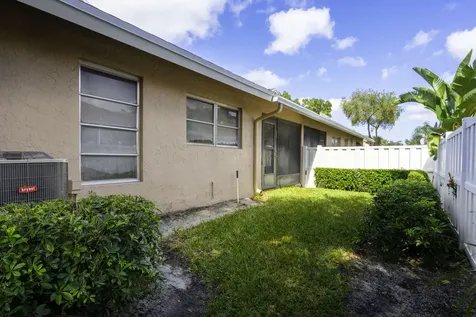 8089 Springtree Road Boca Raton FL 33496