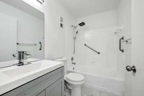 8089 Springtree Road Boca Raton FL 33496