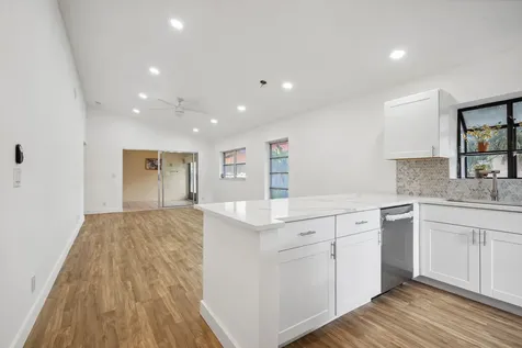 8089 Springtree Road Boca Raton FL 33496