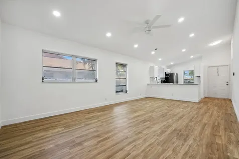 8089 Springtree Road Boca Raton FL 33496