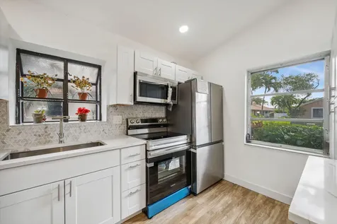 8089 Springtree Road Boca Raton FL 33496