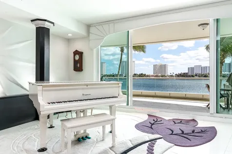 550 Se 5th Avenue Boca Raton FL 33432