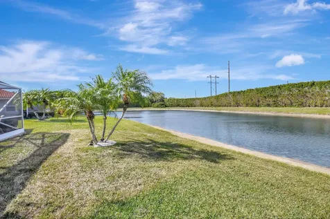 7283 Summer Tree Drive Boynton Beach FL 33437