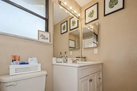 1060 Nw 19th Terrace Delray Beach FL 33445