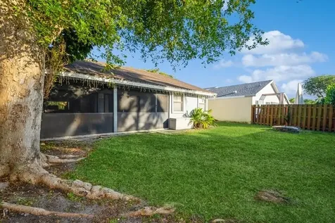 1060 Nw 19th Terrace Delray Beach FL 33445