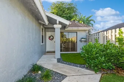 1060 Nw 19th Terrace Delray Beach FL 33445