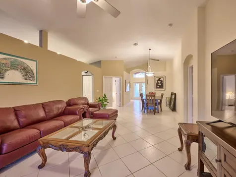 7246 Treviso Lane Boynton Beach FL 33472