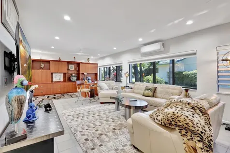32 Hampshire Lane Boynton Beach FL 33436