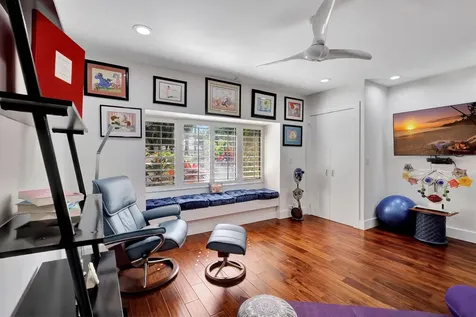 32 Hampshire Lane Boynton Beach FL 33436