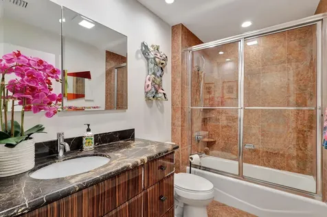 32 Hampshire Lane Boynton Beach FL 33436