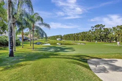 32 Hampshire Lane Boynton Beach FL 33436