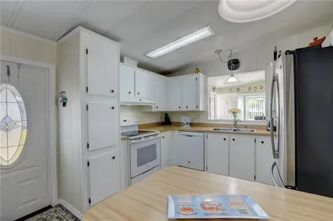 806 Lychee Drive Barefoot Bay FL 32976