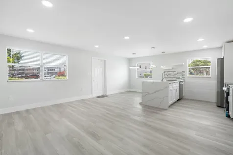 385 Flanders I Delray Beach FL 33484