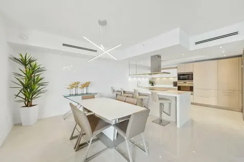 17301 Biscayne Boulevard North Miami Beach FL 33160