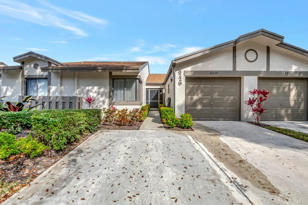 8229 Springview Terrace Boca Raton FL 33496