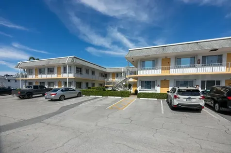 2840 Cynthia 204 Lane Lake Worth Beach FL 33461
