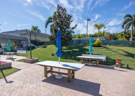 2840 Cynthia 204 Lane Lake Worth Beach FL 33461