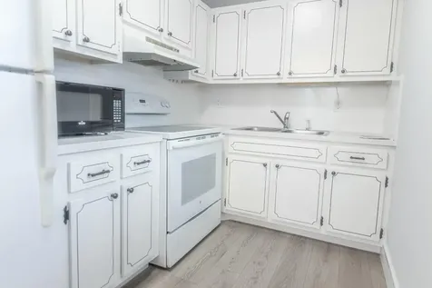 2840 Cynthia 204 Lane Lake Worth Beach FL 33461