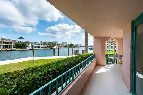 100 Se 5th Avenue Boca Raton FL 33432