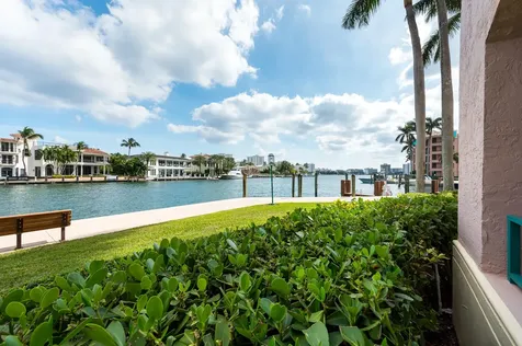 100 Se 5th Avenue Boca Raton FL 33432