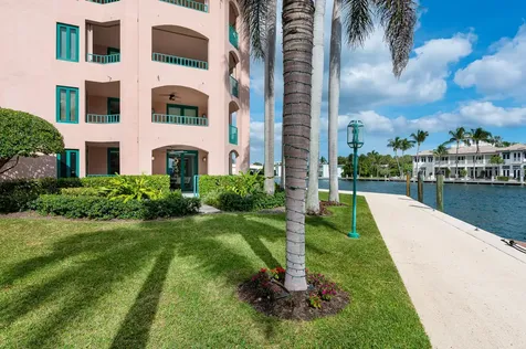100 Se 5th Avenue Boca Raton FL 33432