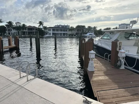 100 Se 5th Avenue Boca Raton FL 33432