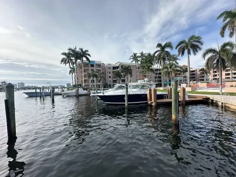 100 Se 5th Avenue Boca Raton FL 33432