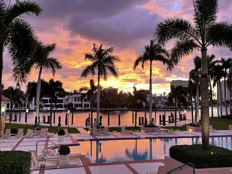 100 Se 5th Avenue Boca Raton FL 33432