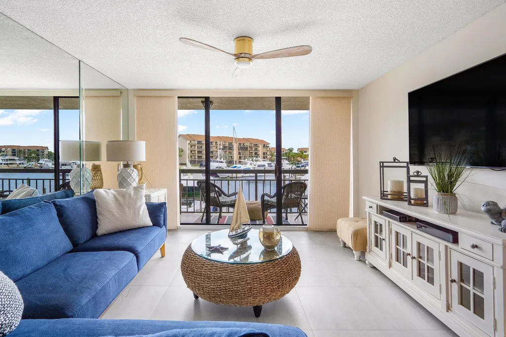 2601 Marina Isle Way Jupiter FL 33477