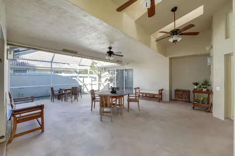 7375 Sterling Falls Lane Boynton Beach FL 33437