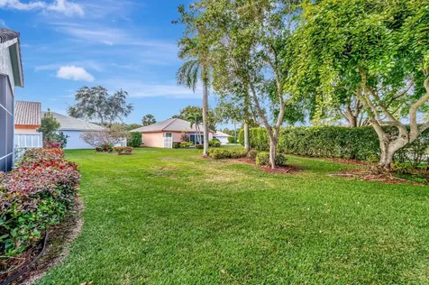 5875 Seashell Terrace Boynton Beach FL 33437