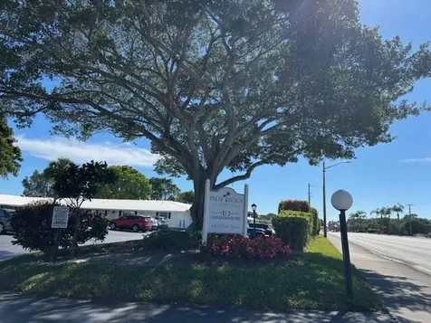 100 Golfview Terrace Boynton Beach FL 33426