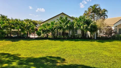 2011 Nw 56th Street Boca Raton FL 33496