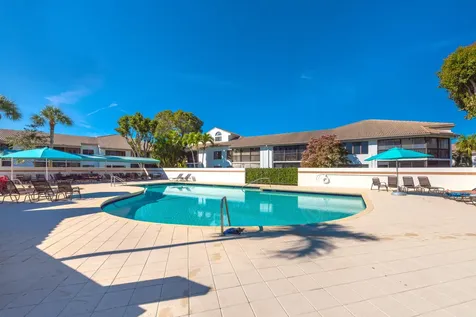 7485 Glendevon Lane Delray Beach FL 33446