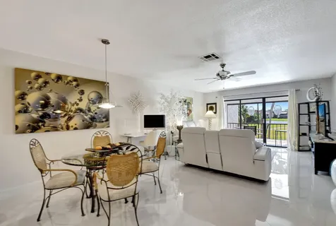 21219 Lago Circle Boca Raton FL 33433
