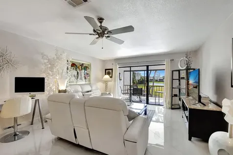 21219 Lago Circle Boca Raton FL 33433
