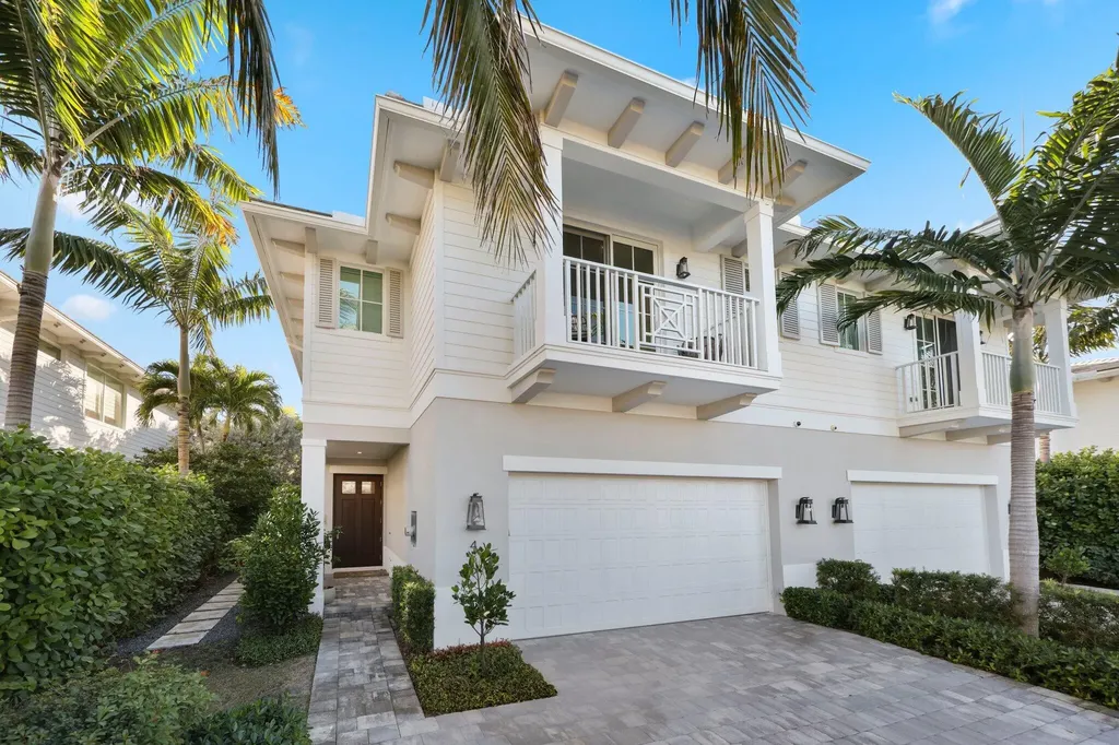 436 Ne Wavecrest Way Boca Raton FL 33432
