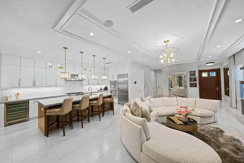 436 Ne Wavecrest Way Boca Raton FL 33432