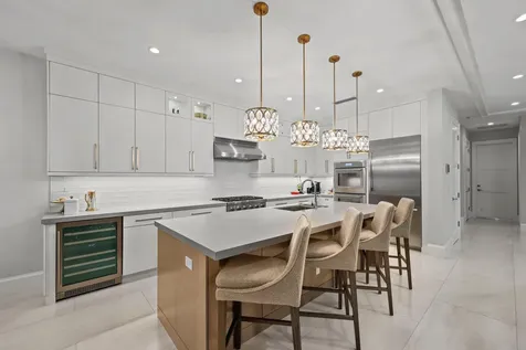 436 Ne Wavecrest Way Boca Raton FL 33432