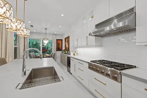 436 Ne Wavecrest Way Boca Raton FL 33432