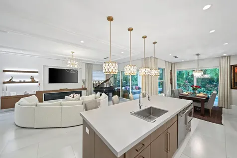 436 Ne Wavecrest Way Boca Raton FL 33432