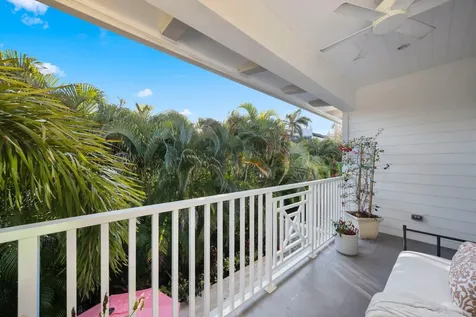436 Ne Wavecrest Way Boca Raton FL 33432