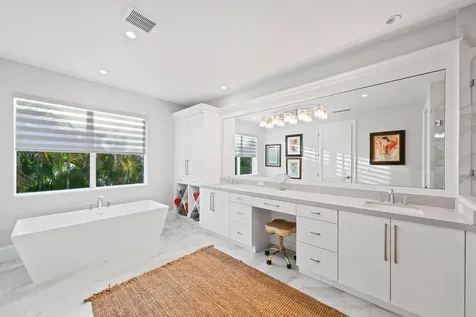 436 Ne Wavecrest Way Boca Raton FL 33432