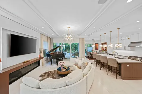 436 Ne Wavecrest Way Boca Raton FL 33432